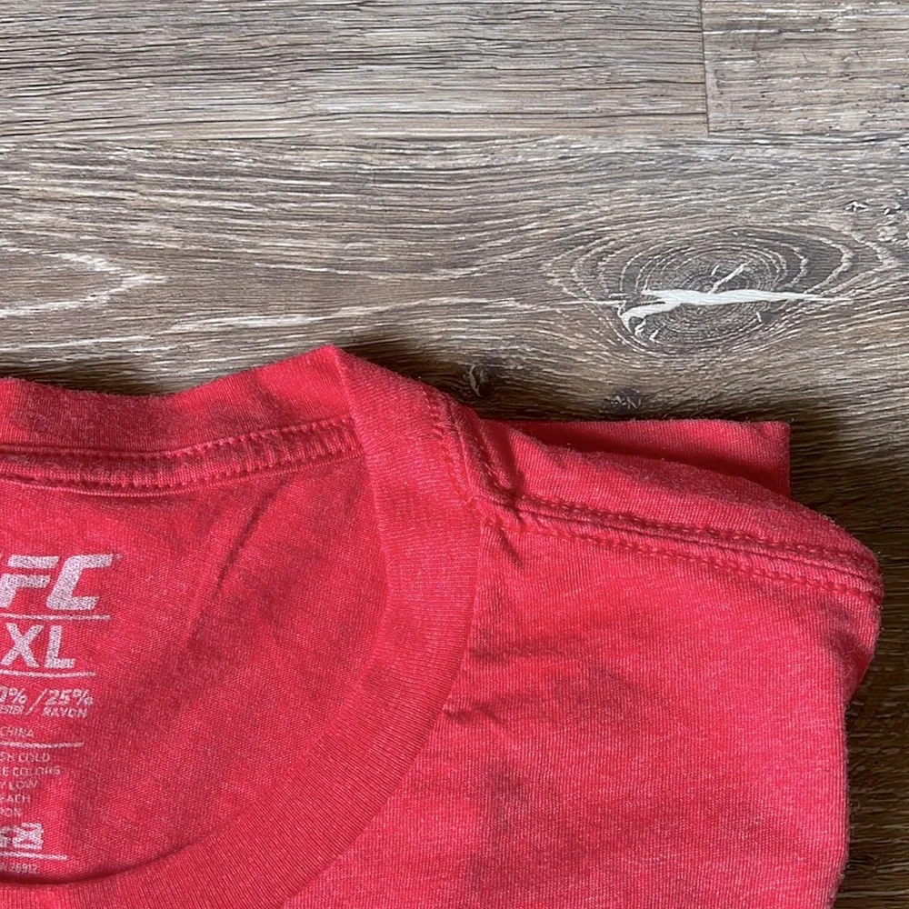 UFC size 2XL official T-Shirt New No tags - Picture 5 of 5